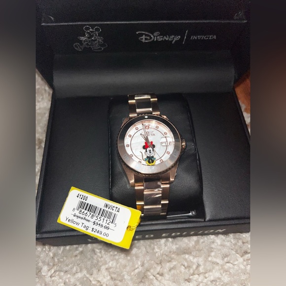 BRAND NEW limited edition INVICTA Disney watch - Picture 2 of 2